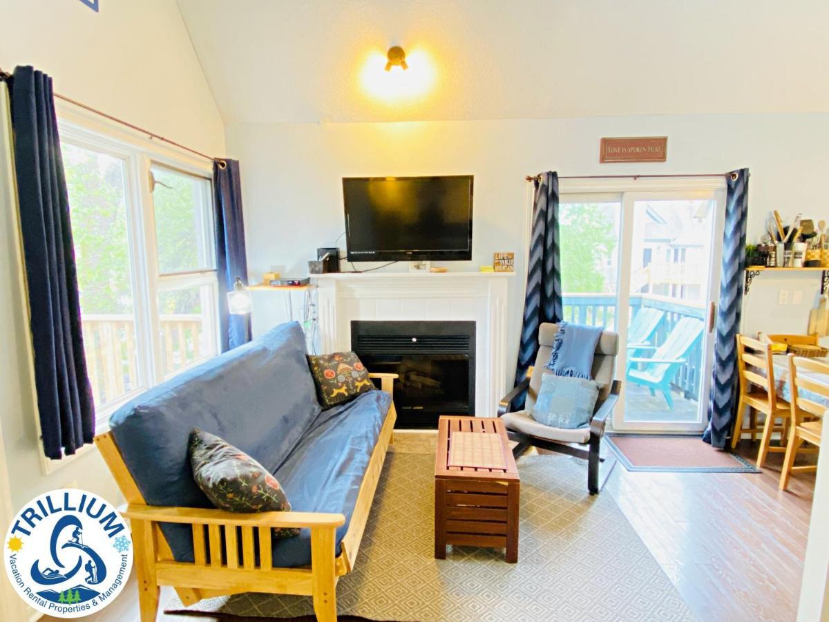 Cozy Studio Loft With 2 Baths Next To Slopes 블루마운틴 외부 사진